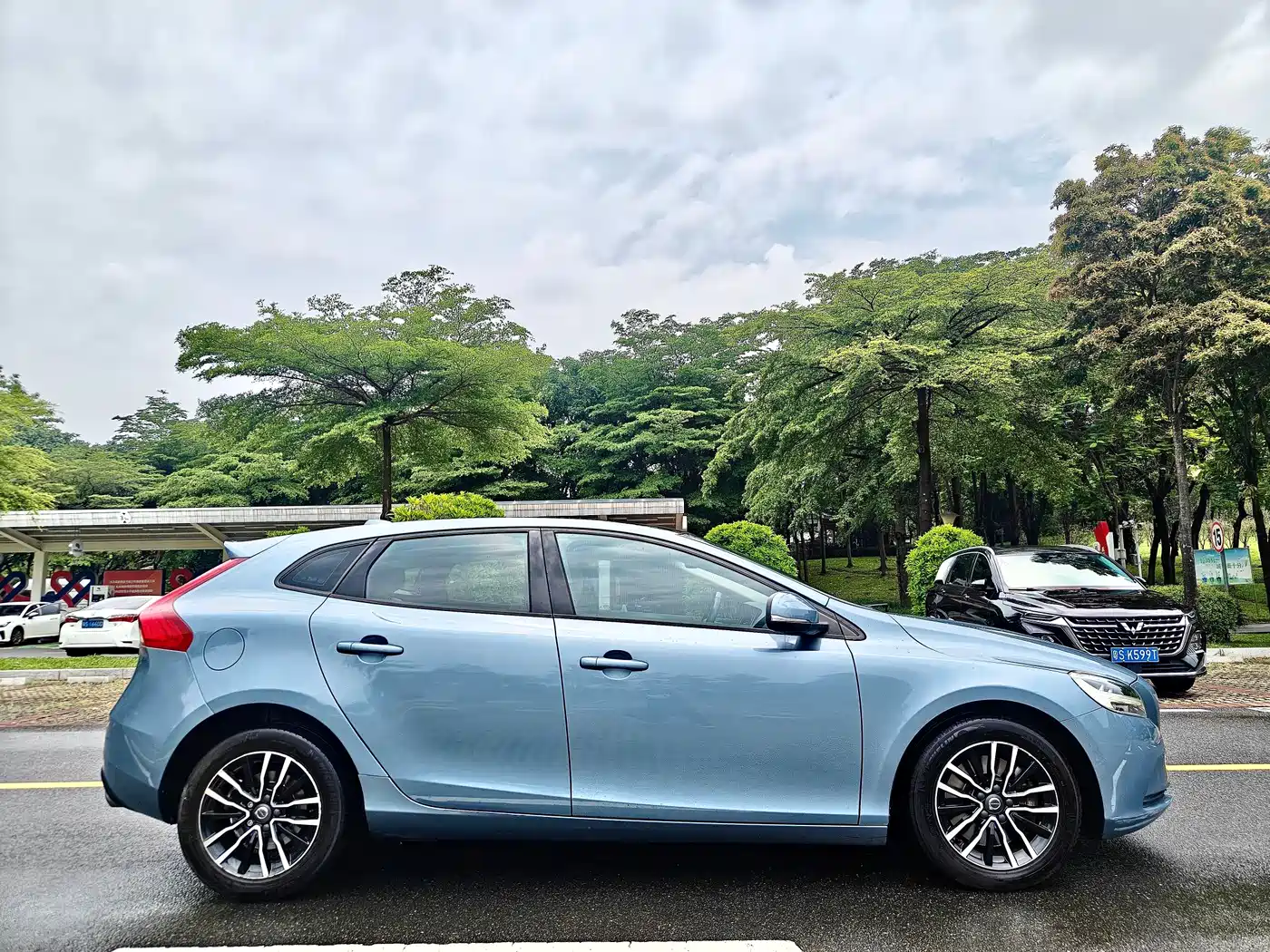 Фото 8 - Volvo V40