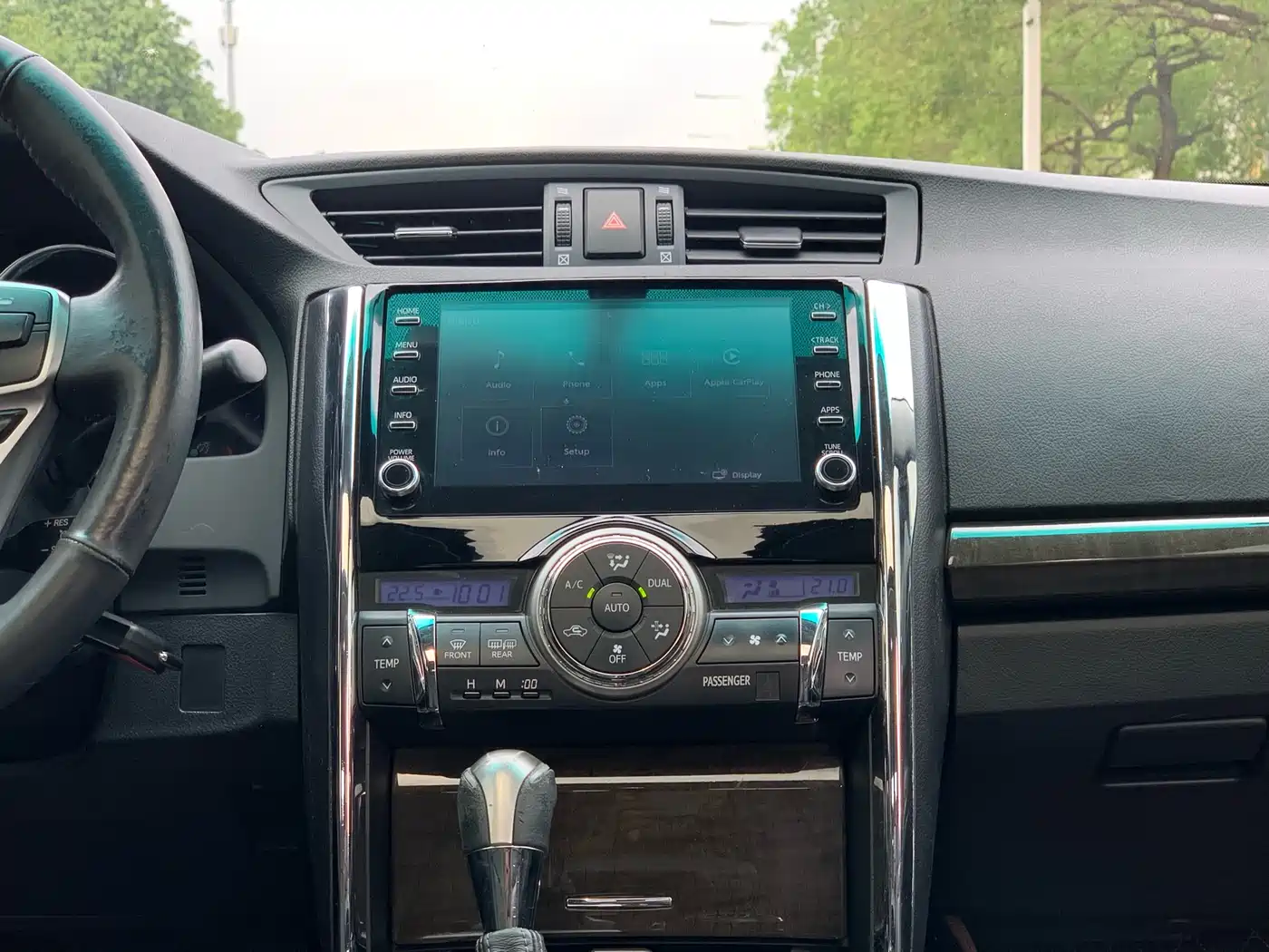 Toyota Reiz 2013 2.5V Premium Edition фото 17