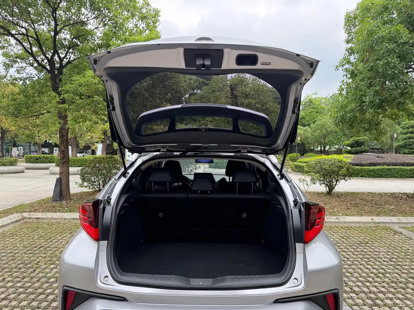 Toyota IZOA 2021 2.0L Yichi Edition фото 19