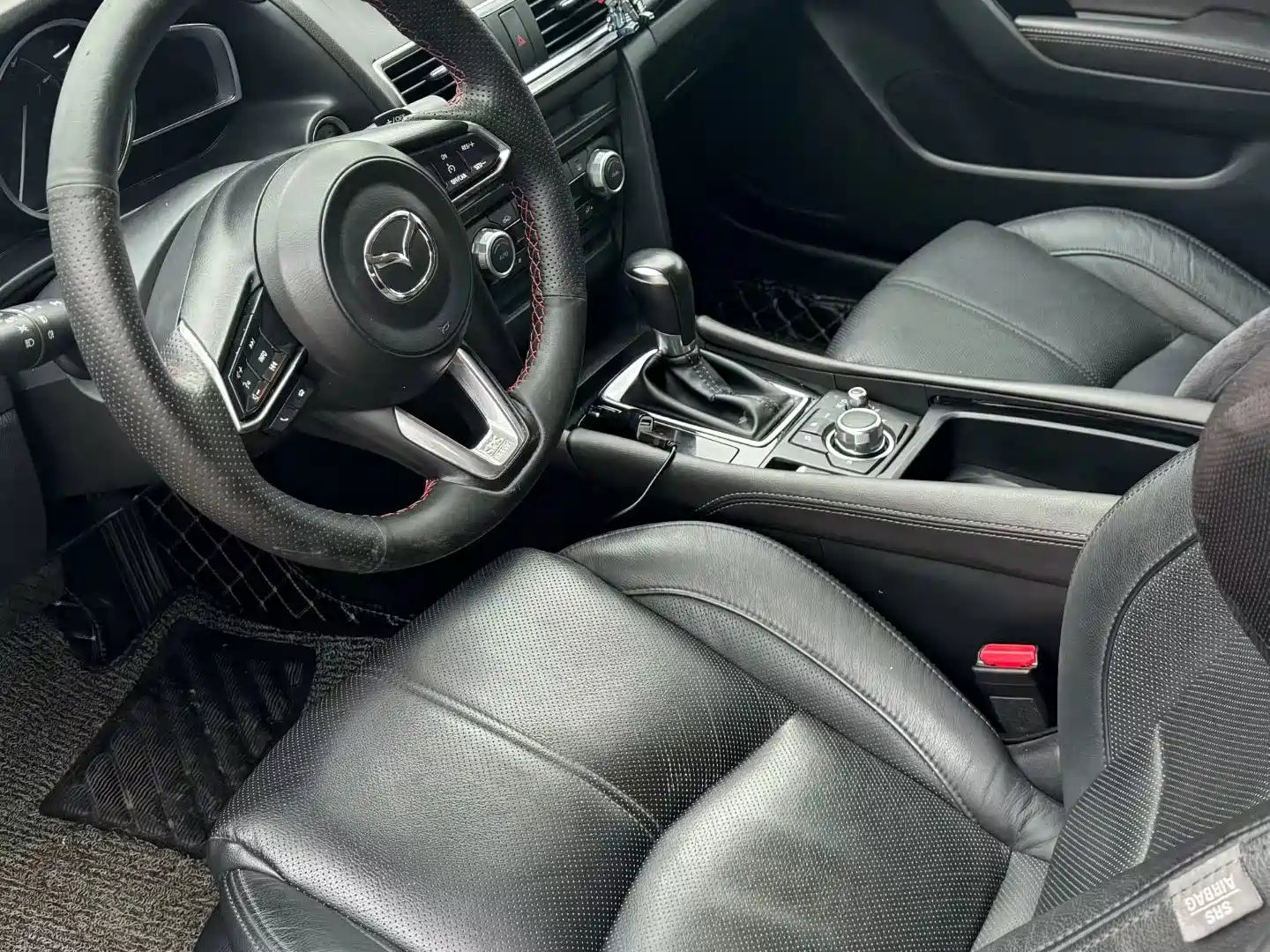 Photo 3 - Mazda Mazda 3