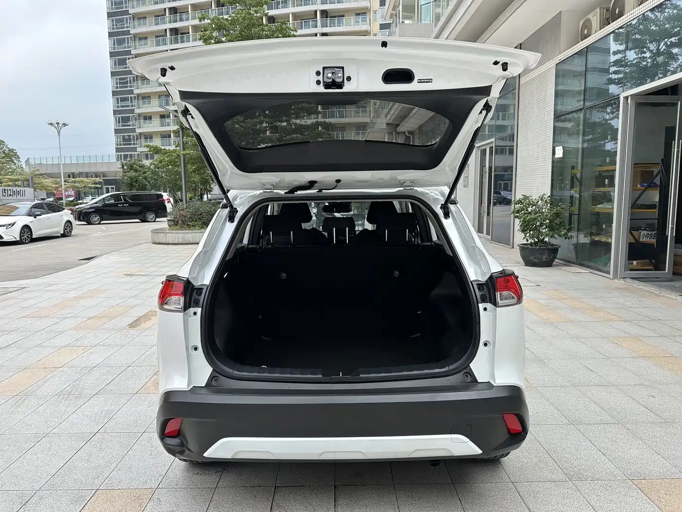 Toyota Corolla Cross 2023 Hybrid 2.0L Pioneer Edition фото 22