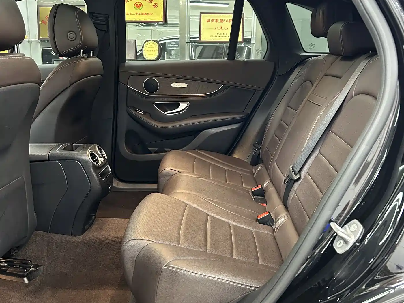 Mercedes-Benz GLC 2020 Facelift GLC 260 L 4MATIC Luxury фото 9