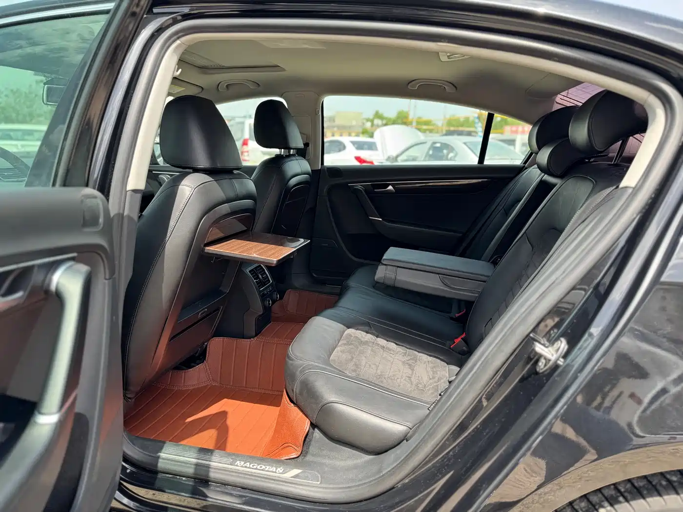 Volkswagen Magotan 2015 Facelift 1.8TSI Premium фото 23