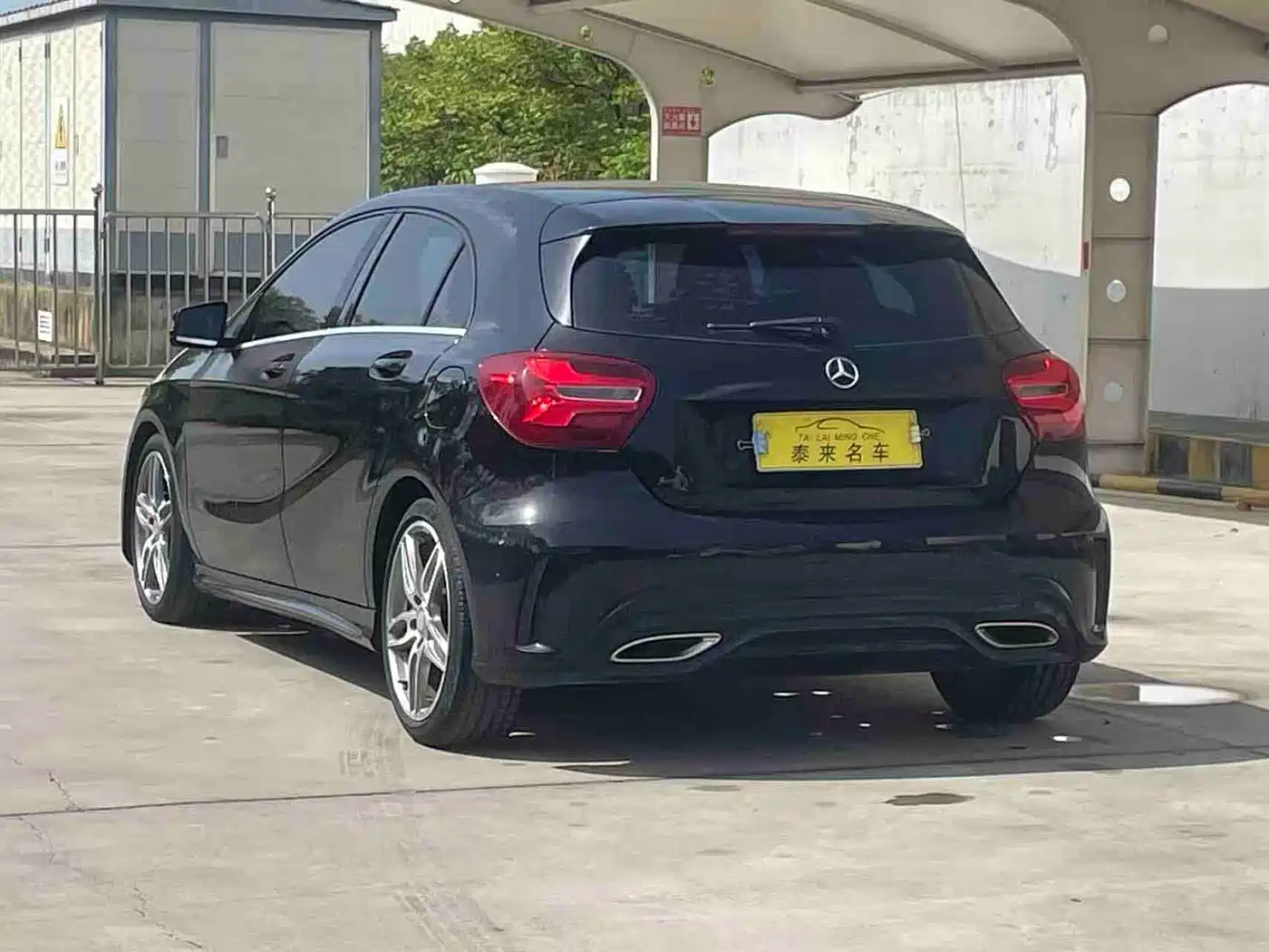 Mercedes-Benz A-Class (Import) 2016 A 200 Sport фото 7