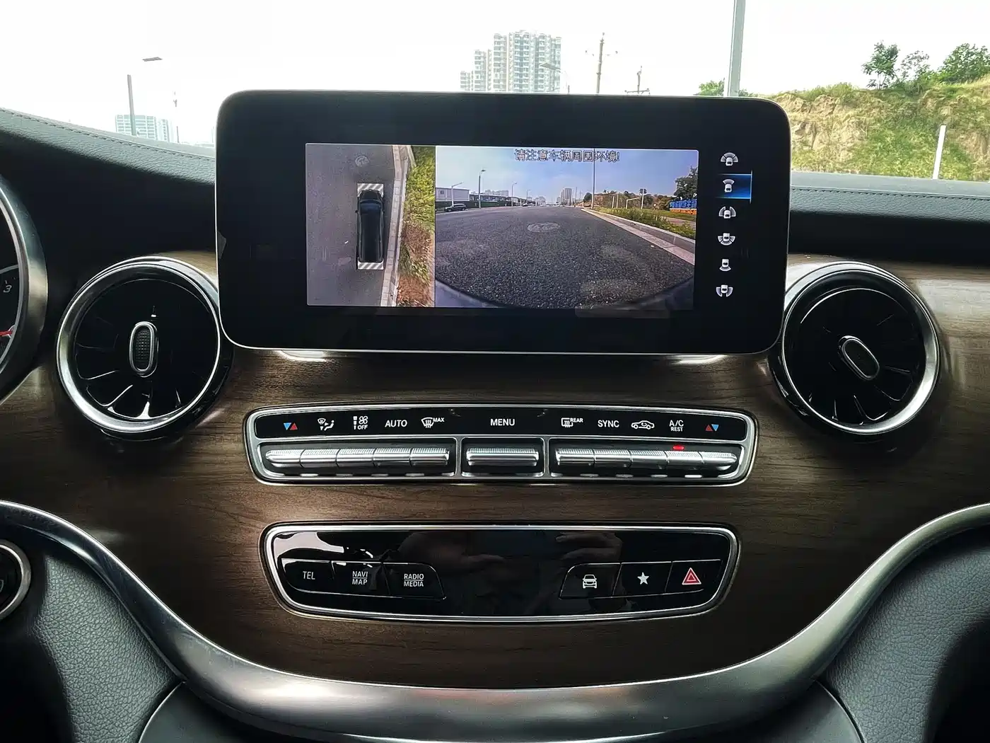 Mercedes-Benz V-Class 2022 V 260 Prestige Edition фото 6