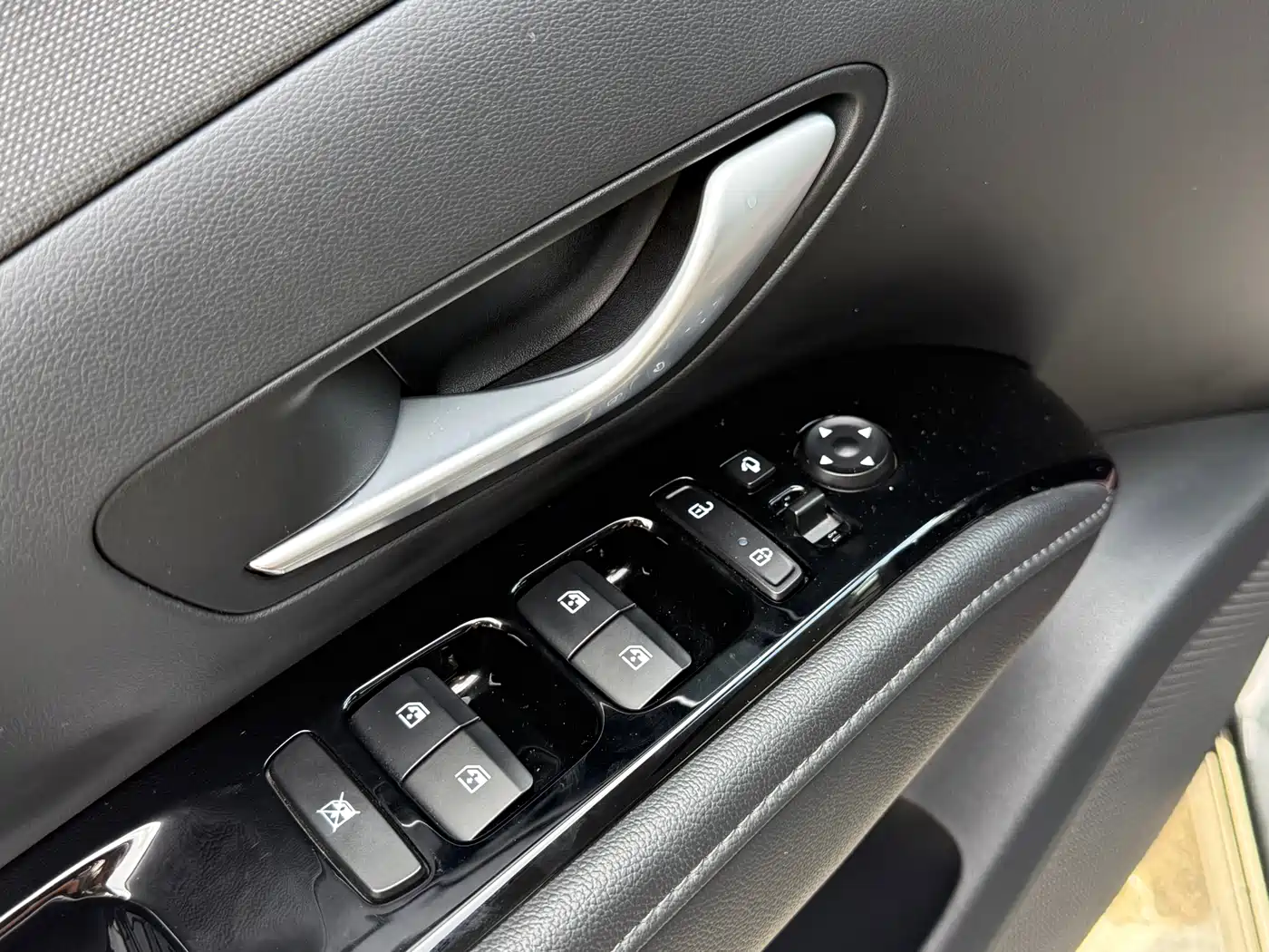Hyundai Tucson 2023 Tucson L 1.5T Automatic 2WD LUX Premium Edition фото 26