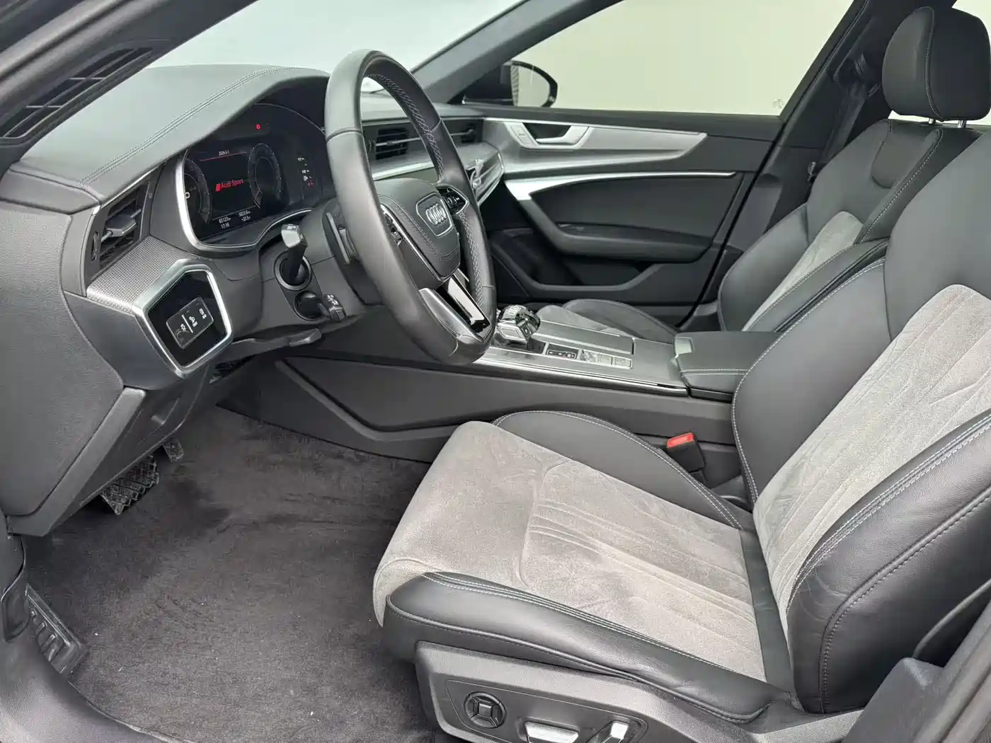 Audi A6L 2023 Facelift 40 TFSI Luxury Dynamic фото 8