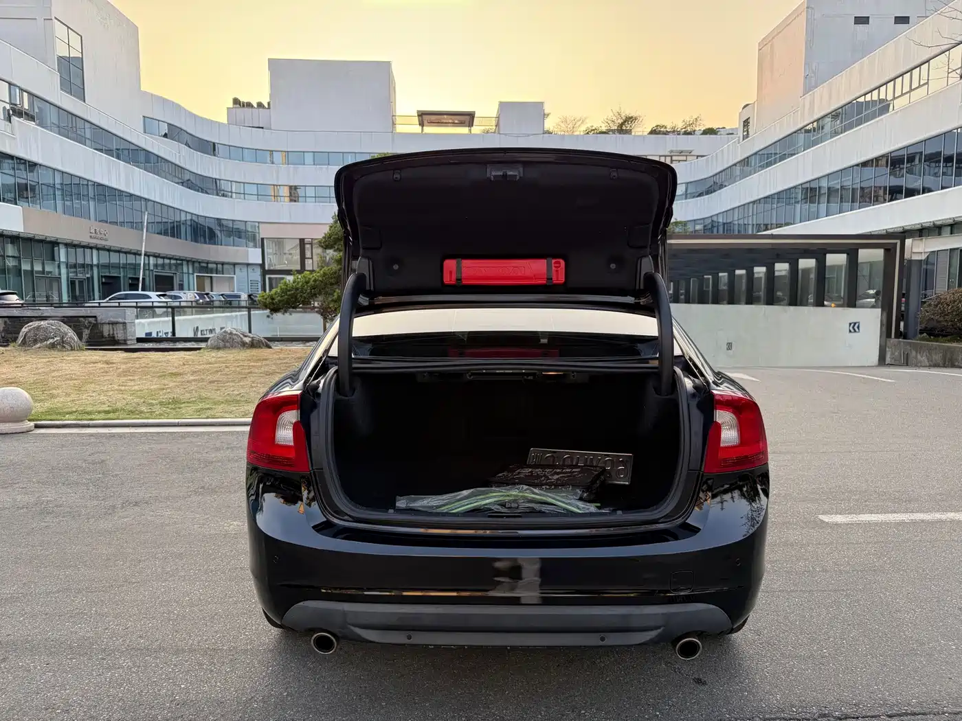 Volvo S60 (Import) 2012 2011 T6 AWD Intelligent Elegance Edition