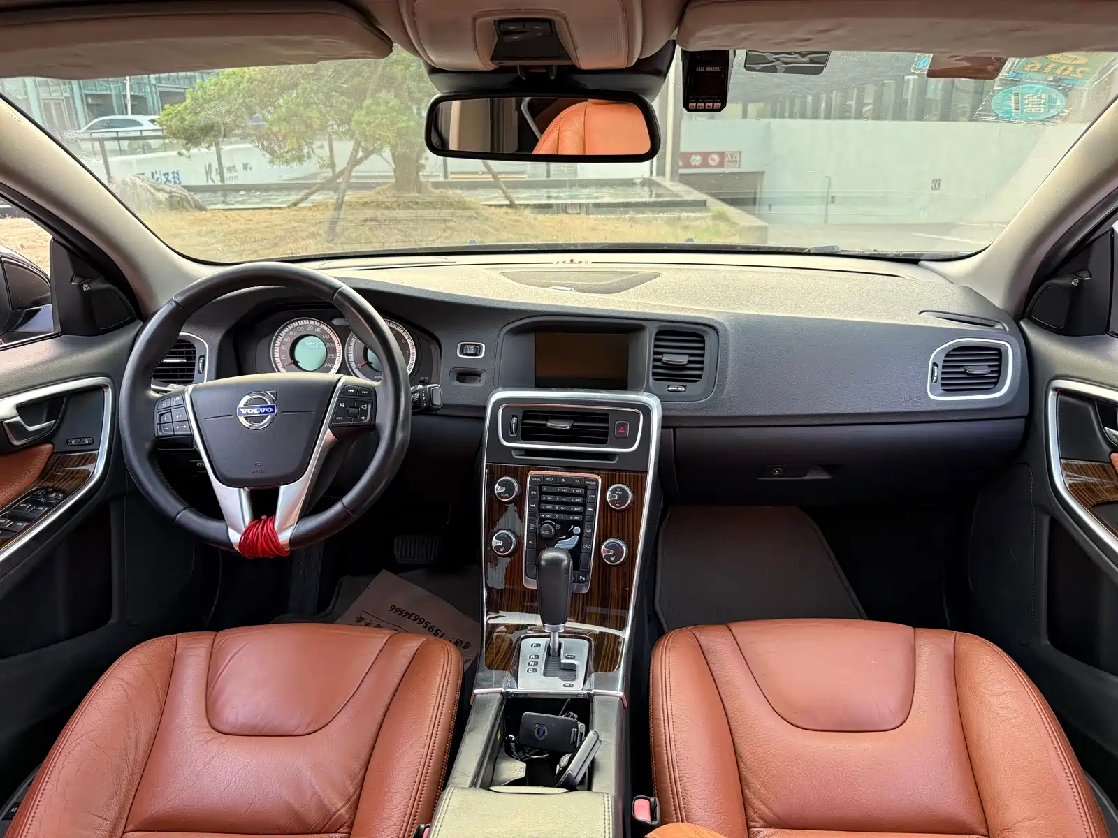 Photo 16 - Volvo S60 (Import)