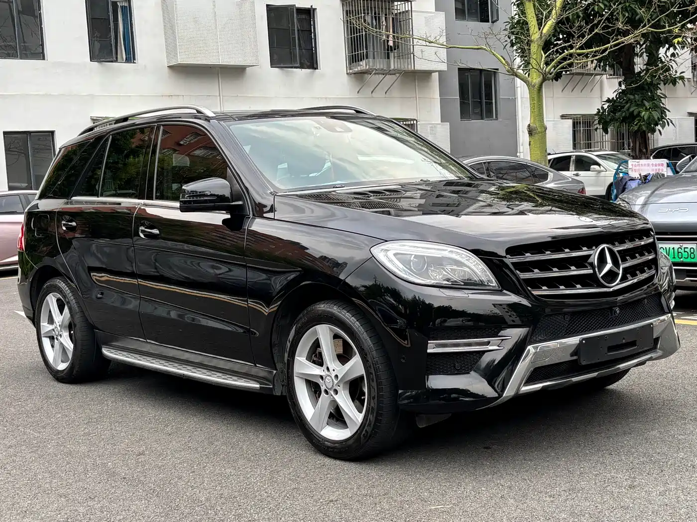 Mercedes-Benz M-Class 2012 Model ML 350 Luxury фото 2