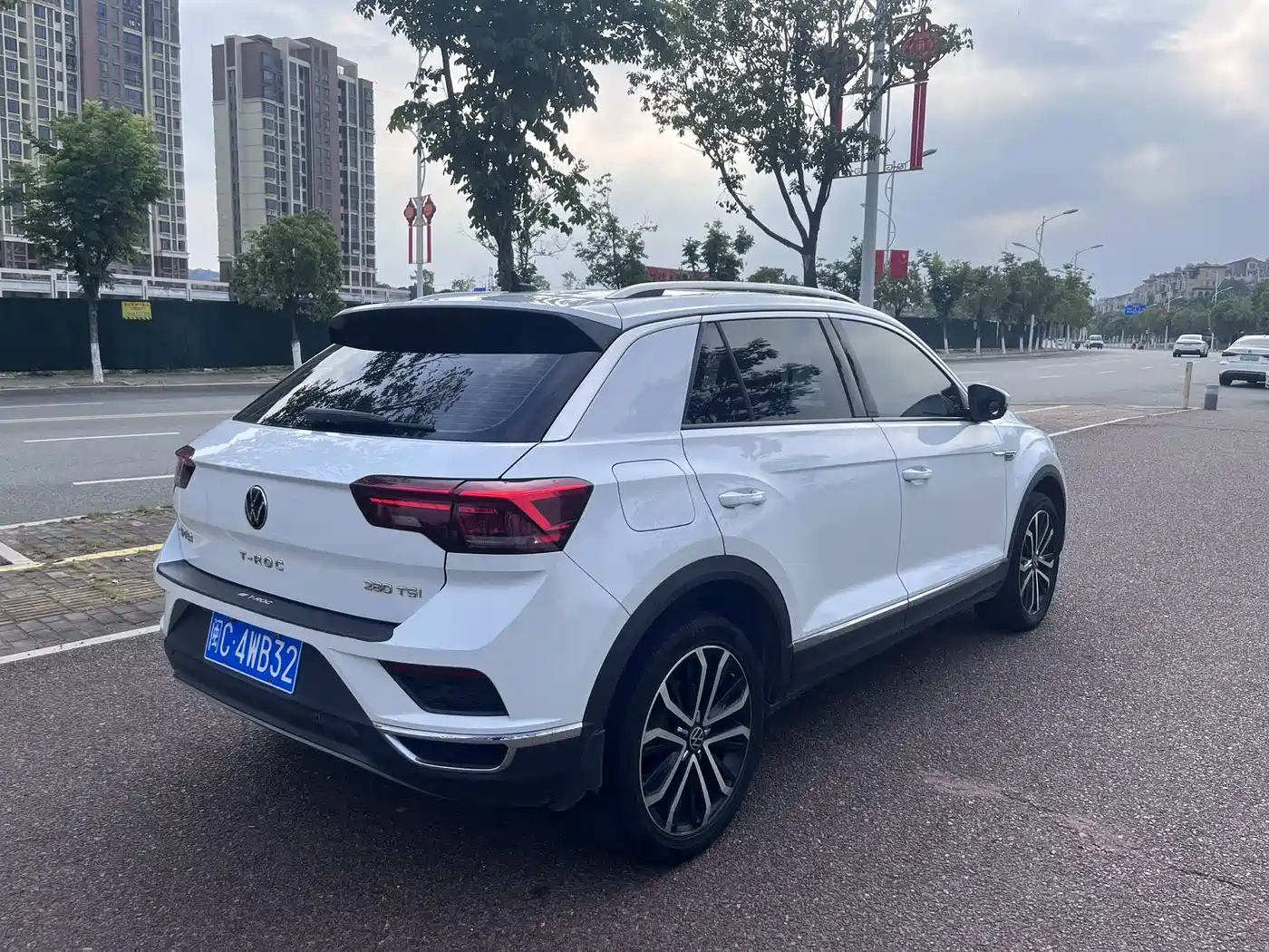 Photo 4 - Volkswagen T-ROC