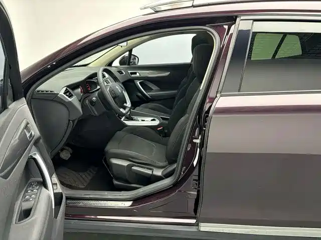 Фото 7 - DS 6
