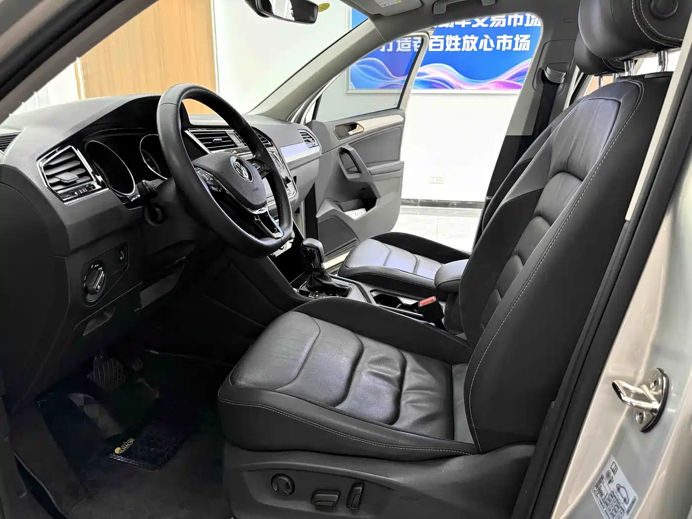 Volkswagen Tiguan L 2018 330TSI Automatic 2WD Luxury Edition фото 8