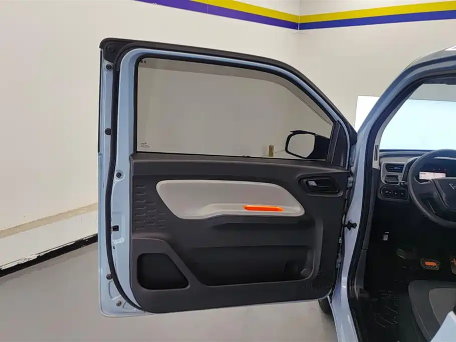 WULING AUTOMOBILE HONGGUANG MINIEV