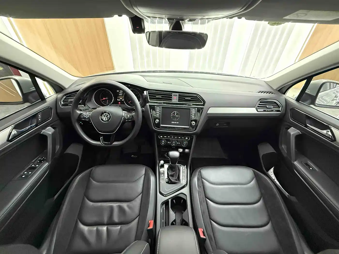 Volkswagen Tiguan L 2018 330TSI Automatic 2WD Luxury Edition фото 17