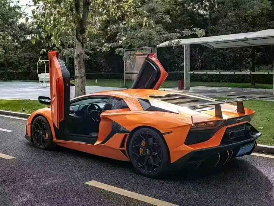 Lamborghini Aventador 2011 LP 700-4 фото 5