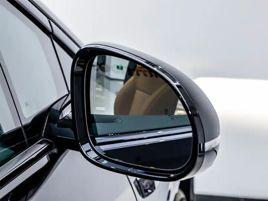 Photo 10 - Li Auto i6