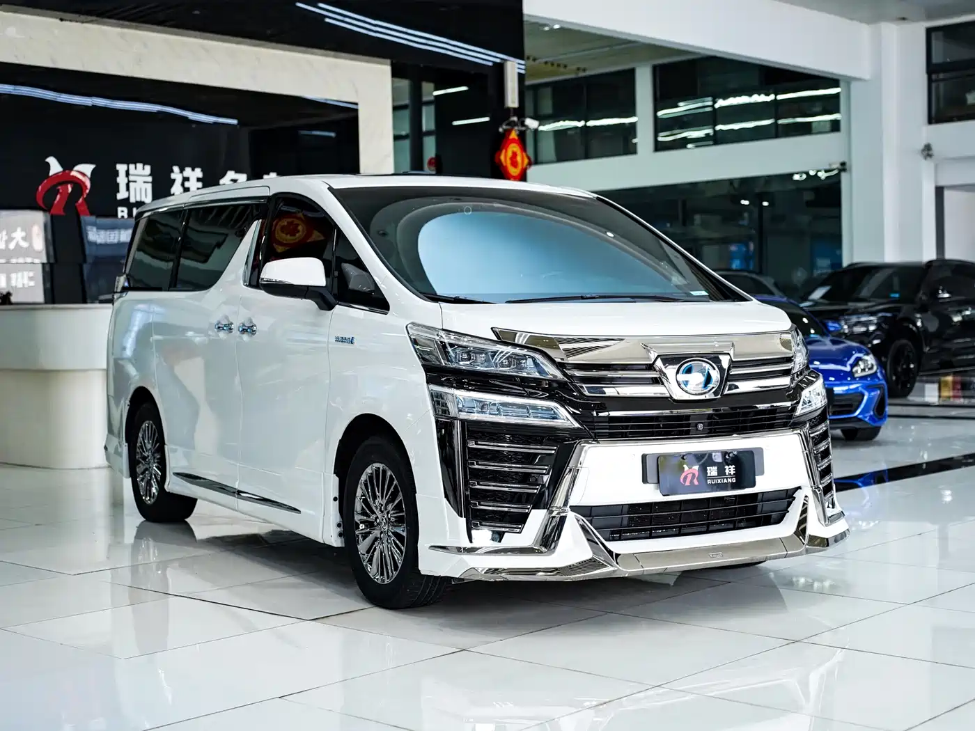Toyota Vellfire 2020 Twin Engine 2.5L HV Premium Edition фото 22