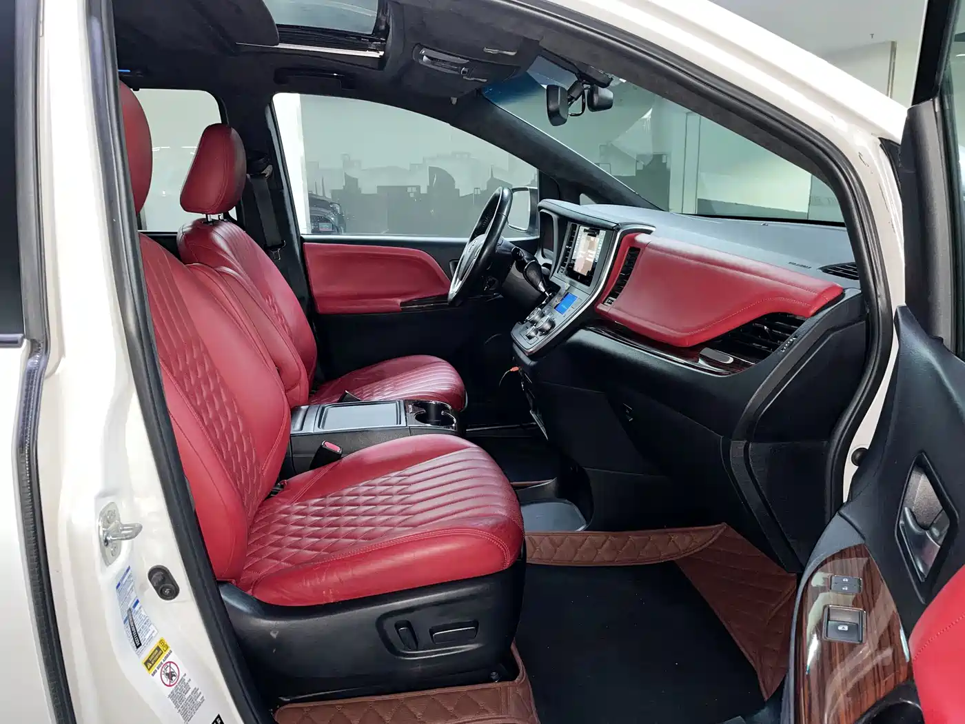 Toyota Sienna 2015 3.5L 4WD L фото 15