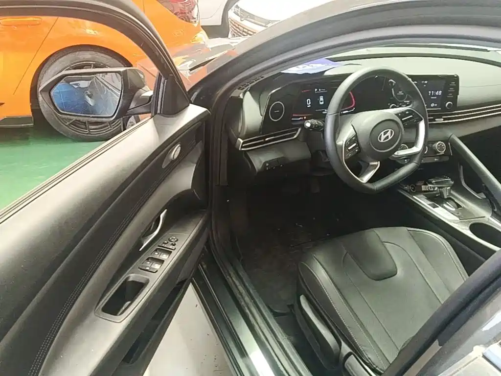 Hyundai Elantra 2025 2023 1.5L CVT GLX Elite Edition