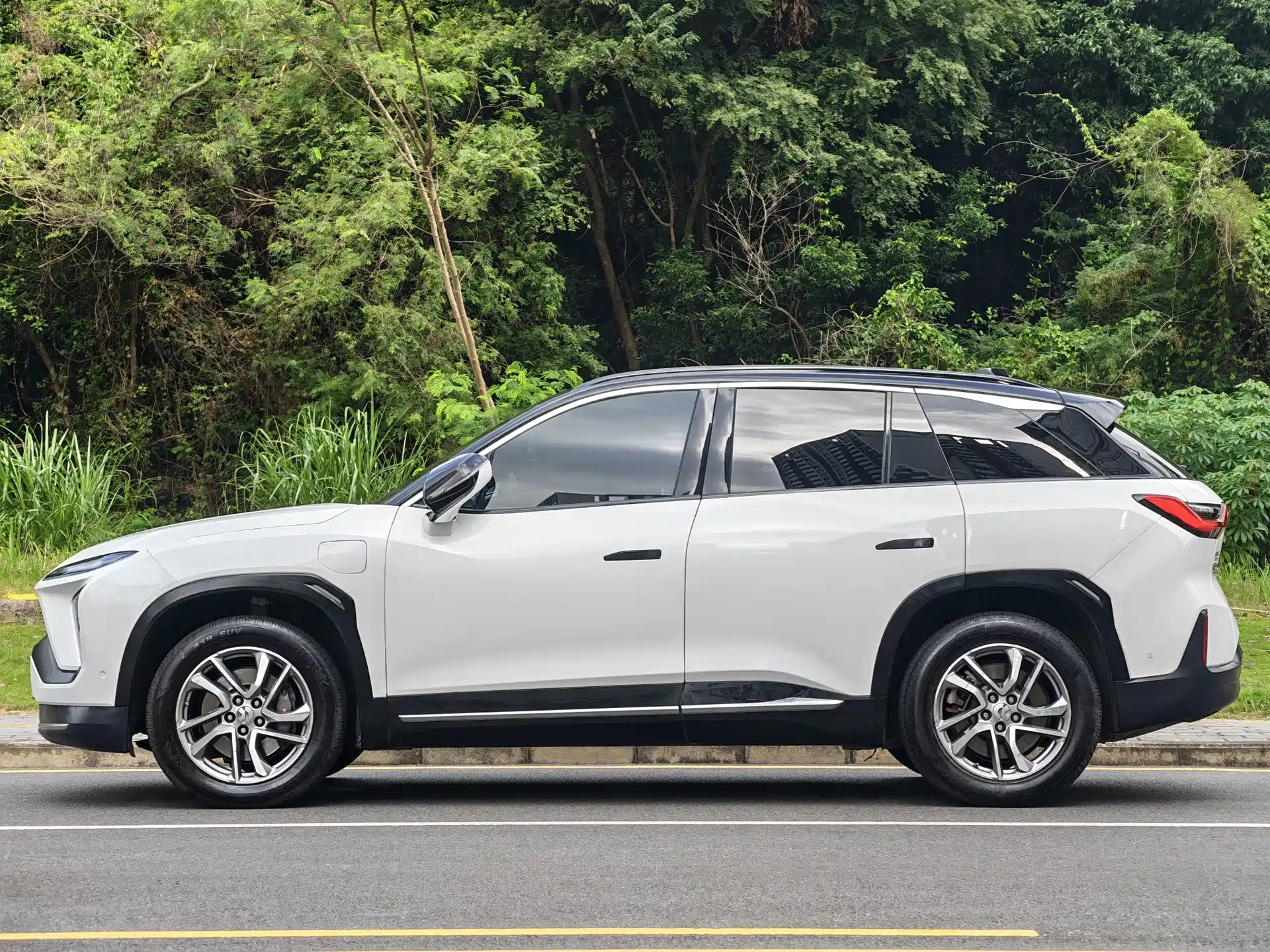 Фото 4 - NIO ES6