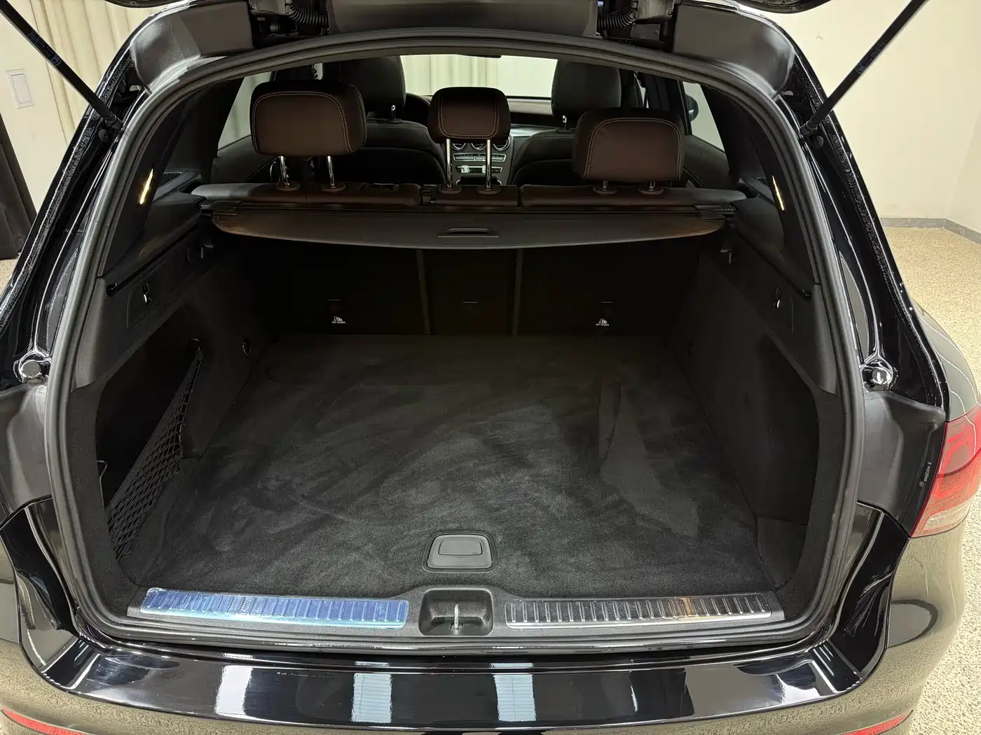 Mercedes-Benz GLC 2022 Model GLC 260 L 4MATIC Luxury Edition фото 34