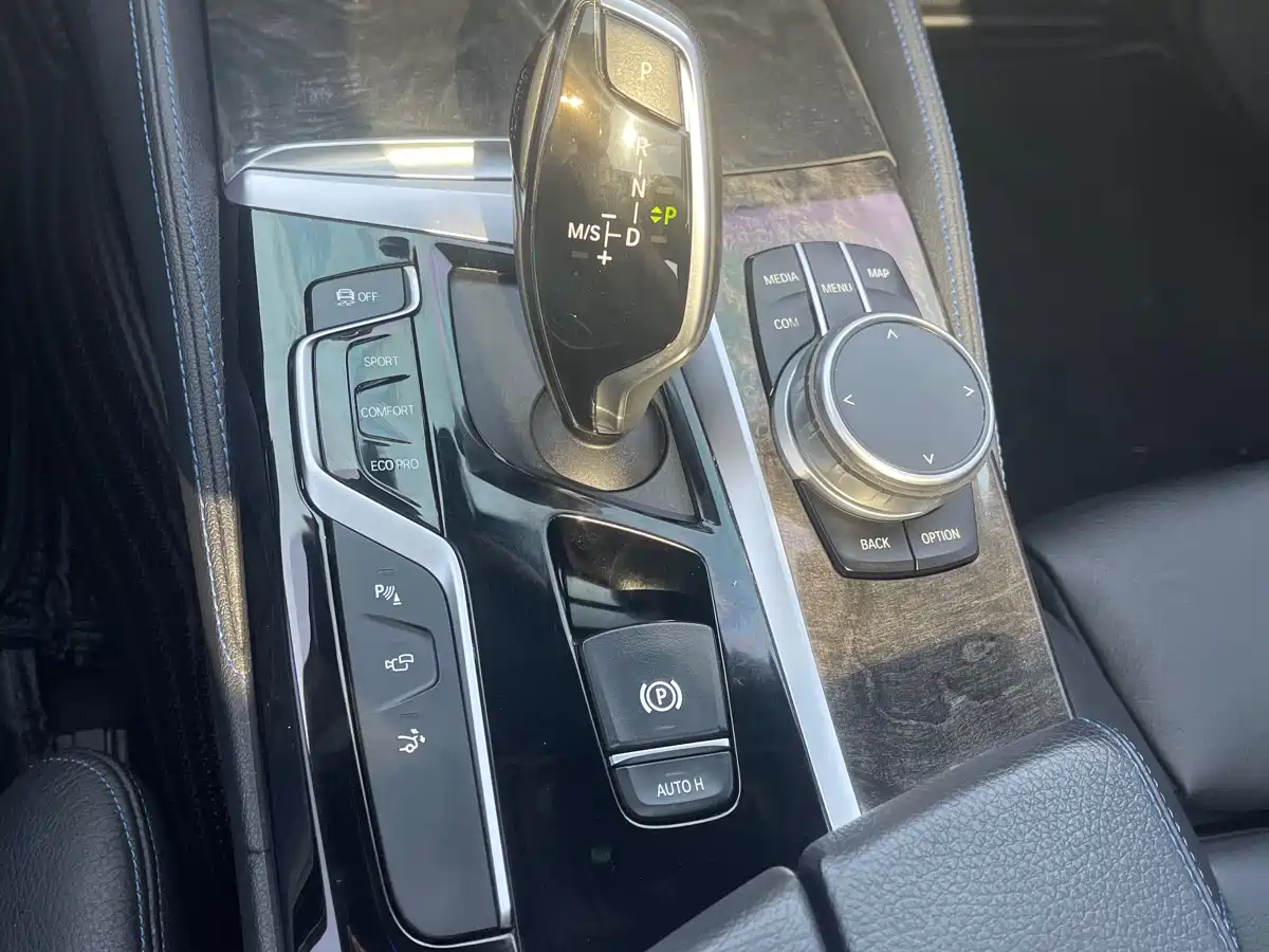 BMW 6 Series GT 2020 630i M Sport Package фото 14