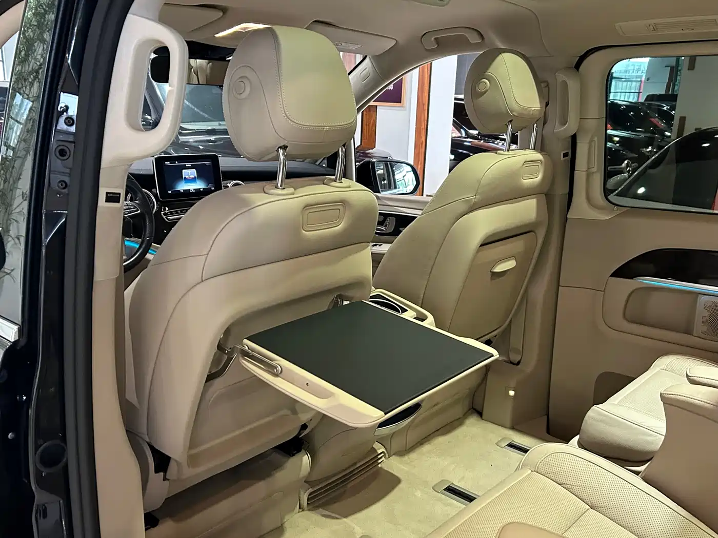Mercedes-Benz V-Class 2017 2016 V 260 L Premium Long