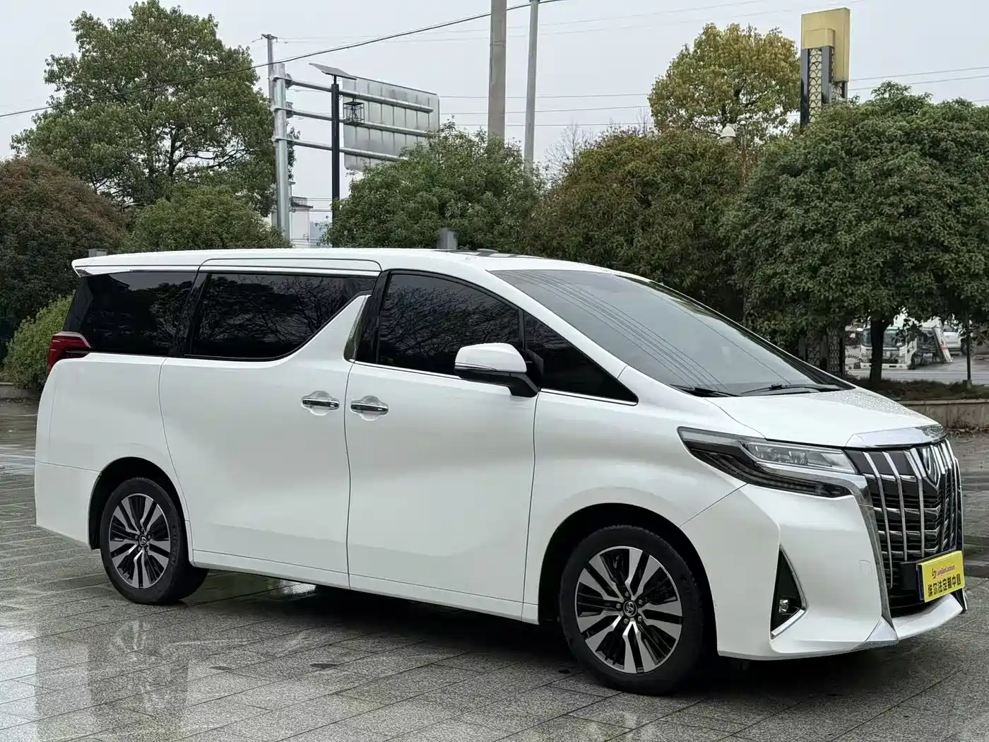 Toyota Alphard 2018 Facelift 3.5L Premium Edition фото 3