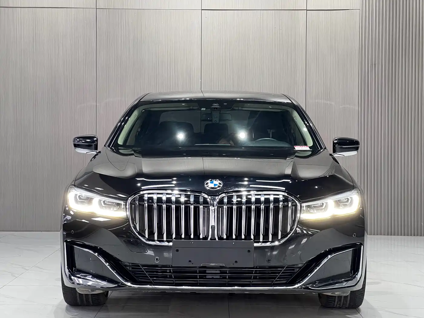 BMW 7 Series 2019 Facelift 740Li Leading Luxury Package фото 2