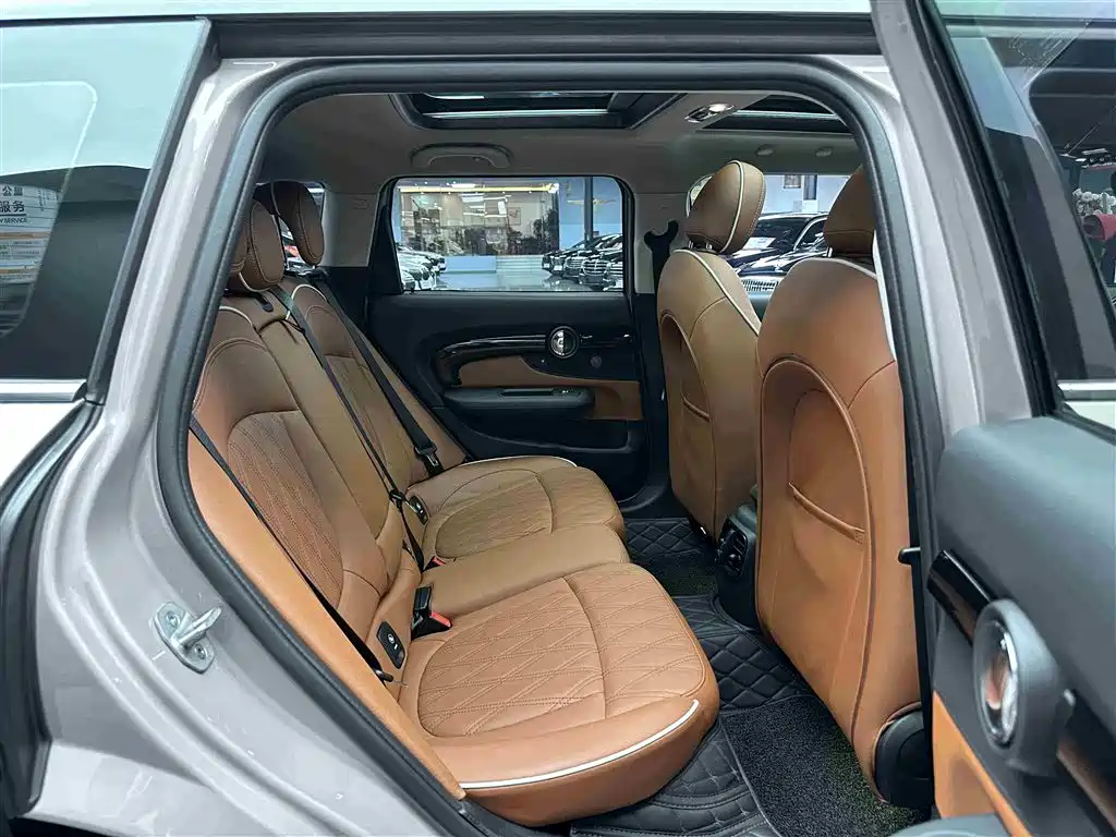 MINI CLUBMAN
