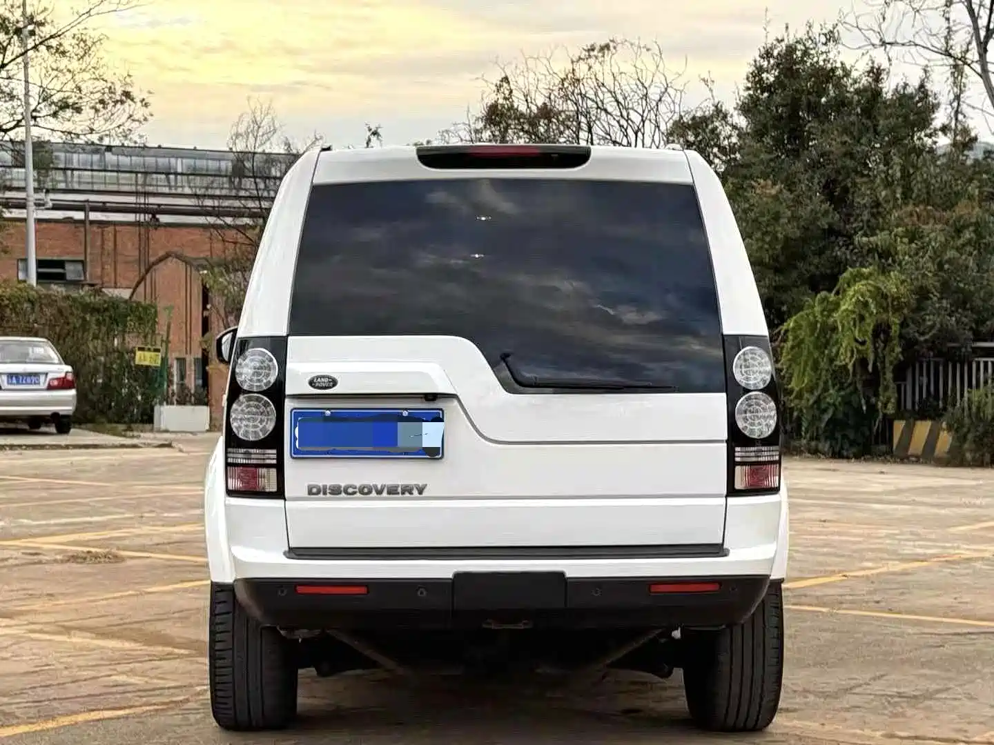 صورة 8 - Land Rover Discovery