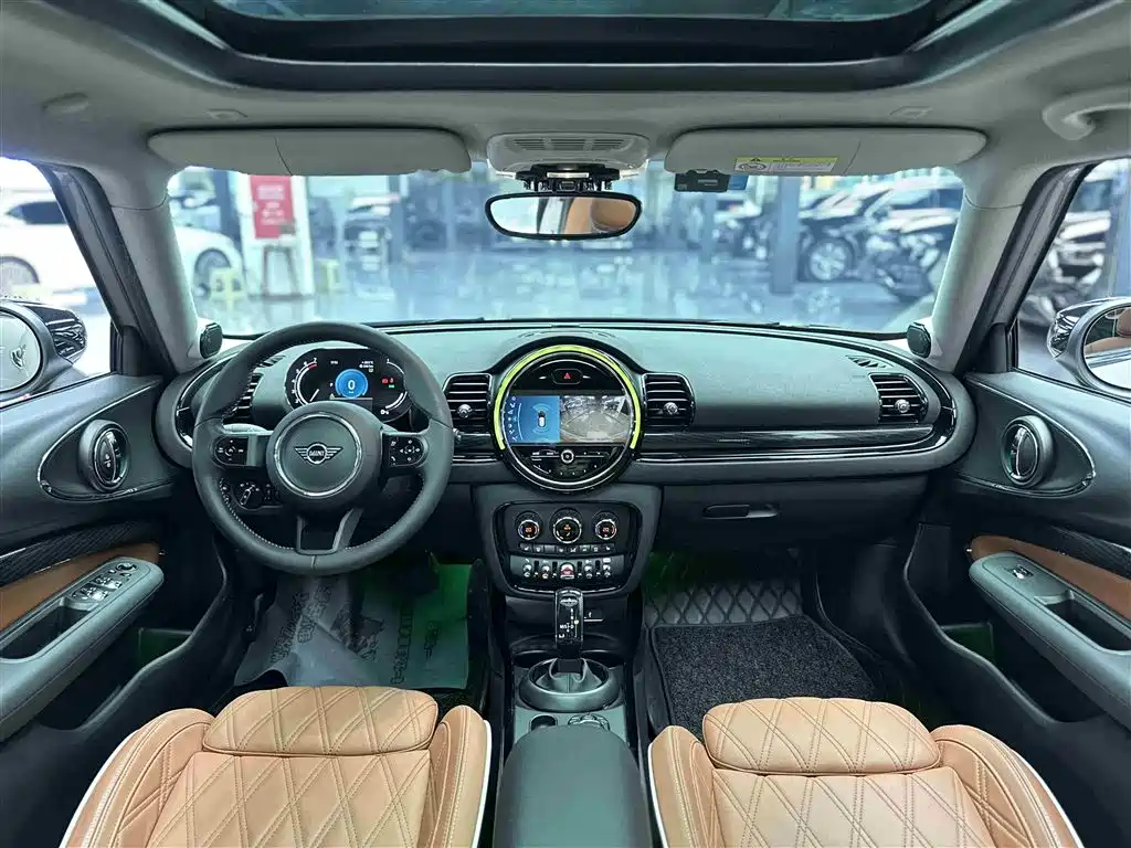 MINI CLUBMAN