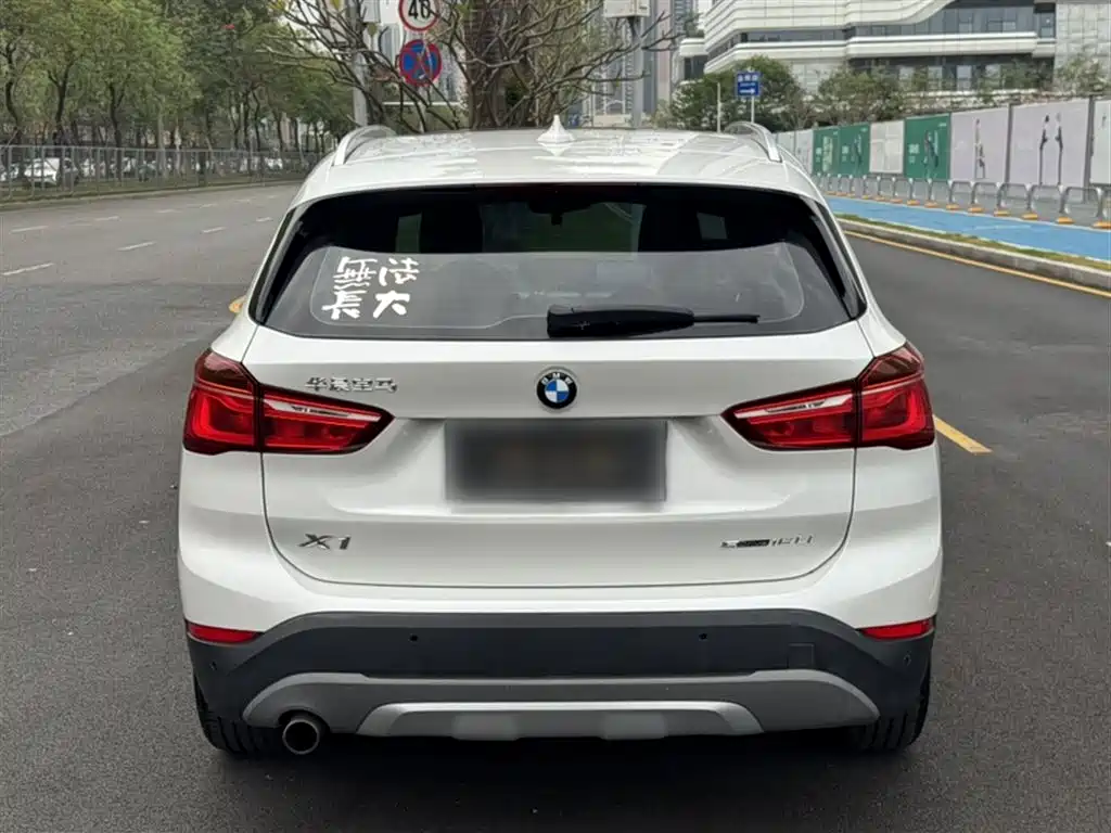 BMW X1 2019 sDrive18Li Premium Model фото 23