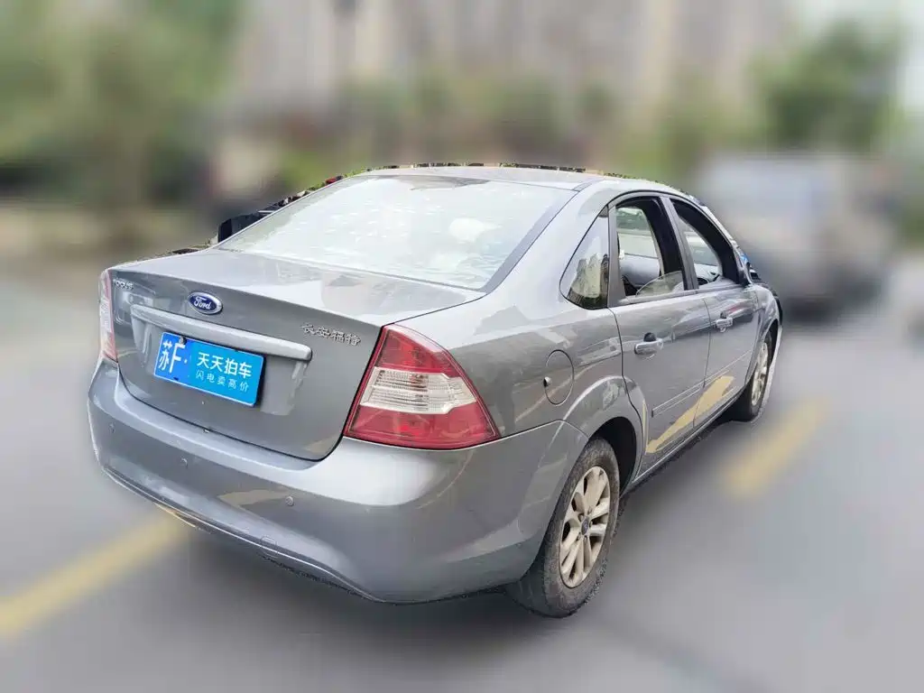 Фото 5 - Ford Focus