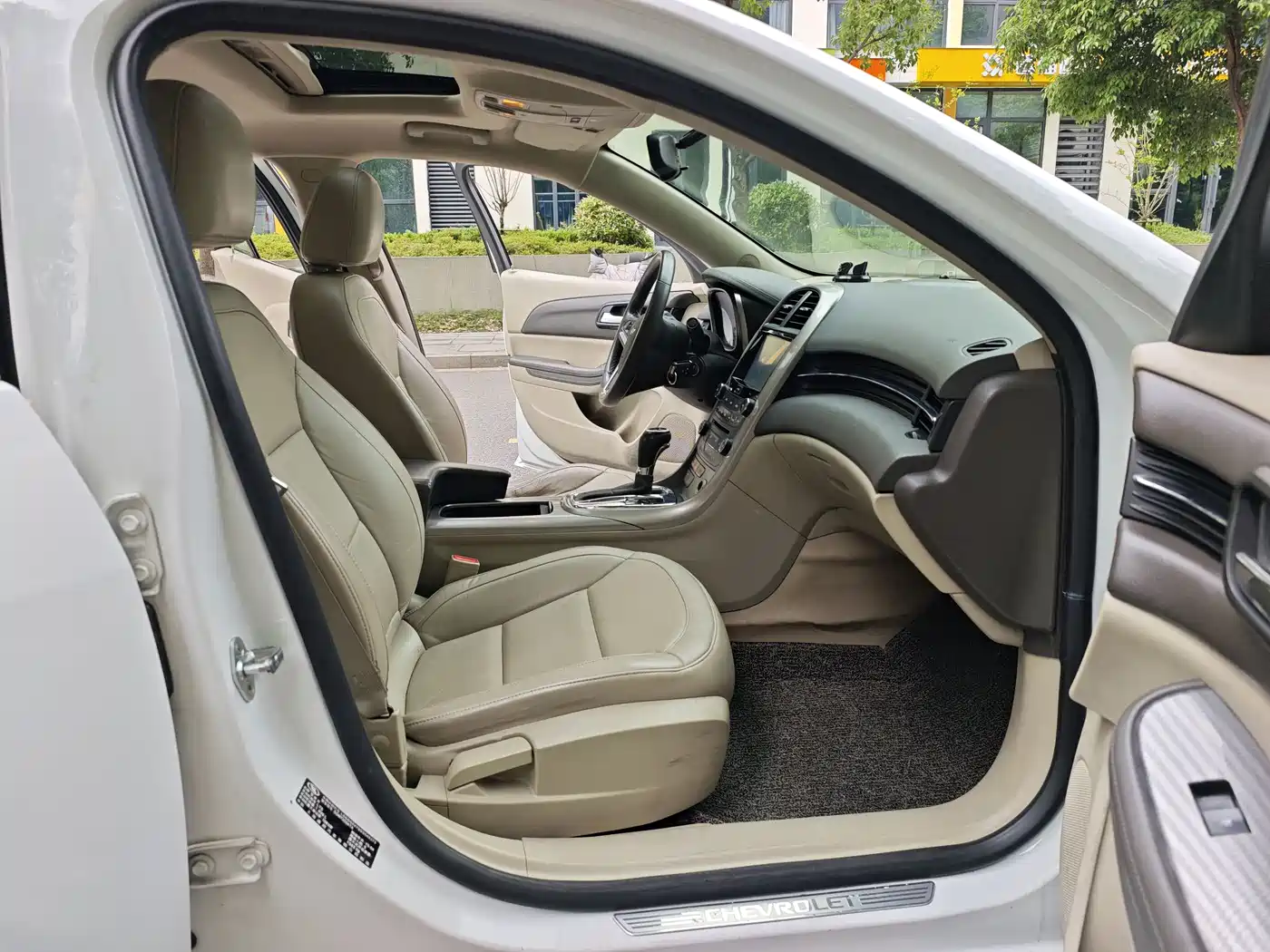 Chevrolet Malibu 2013 2.0L Automatic Luxury Edition фото 15