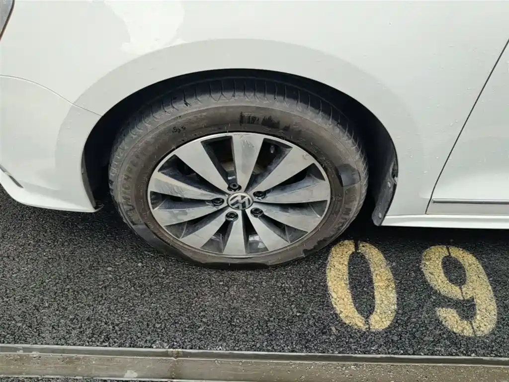 Volkswagen Sagitar 2018 1.6L Automatic Comfort фото 23