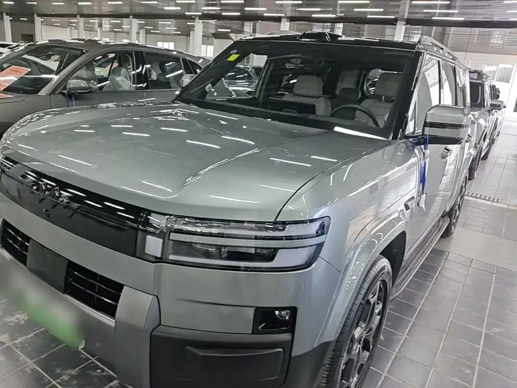 Fang Cheng Bao Titanium 7 2025 AWD Base Model