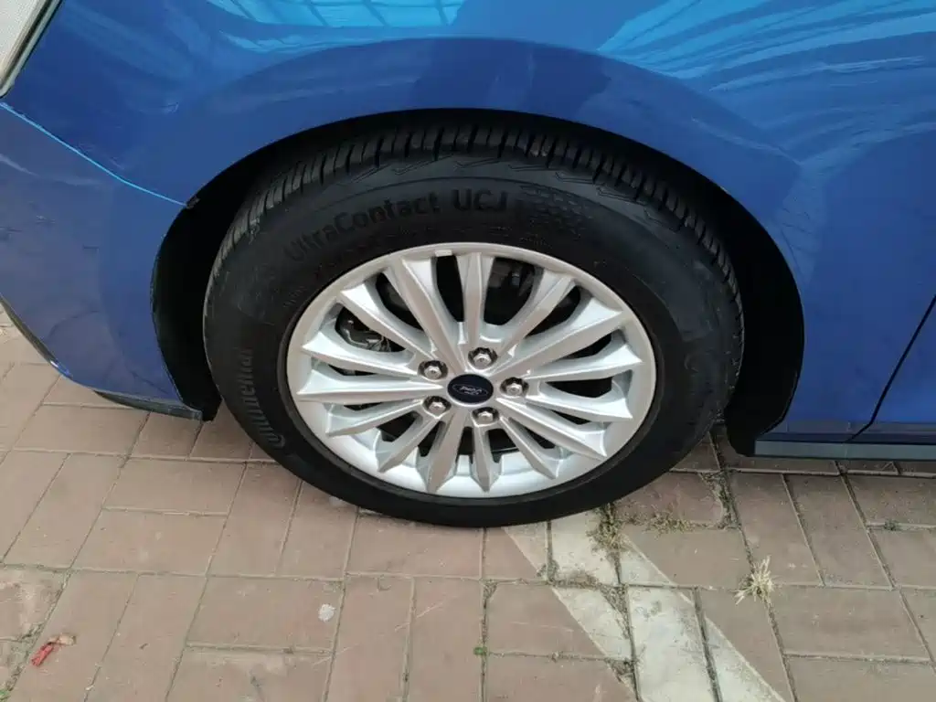 Photo 23 - Ford Focus