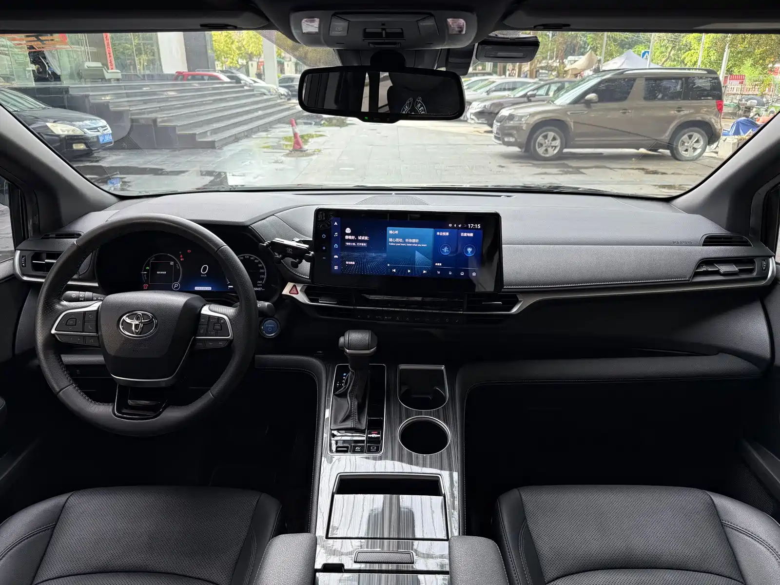 Photo 14 - Toyota Sienna