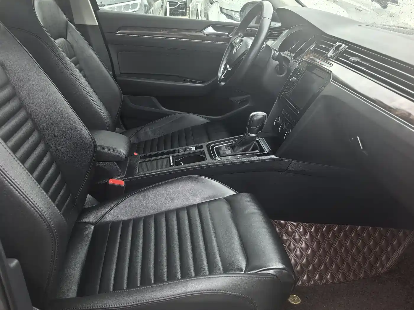 Volkswagen Magotan 2019 330TSI DSG Luxury Class China VI фото 8