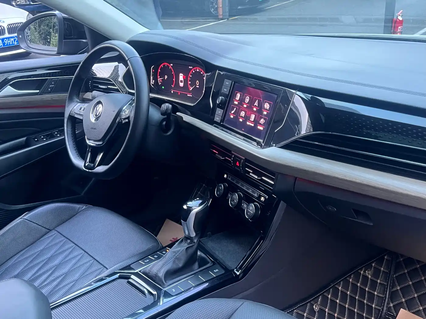 Volkswagen Passat 2019 330TSI Luxury Edition China VI фото 32