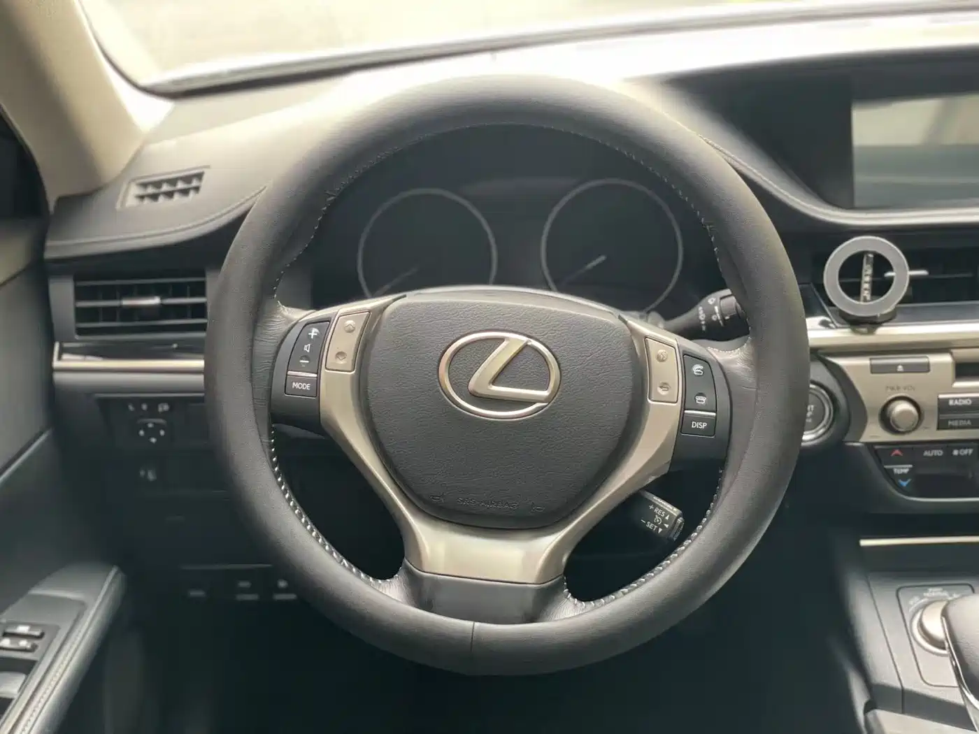 Lexus ES 2014 250 Elite Edition фото 9