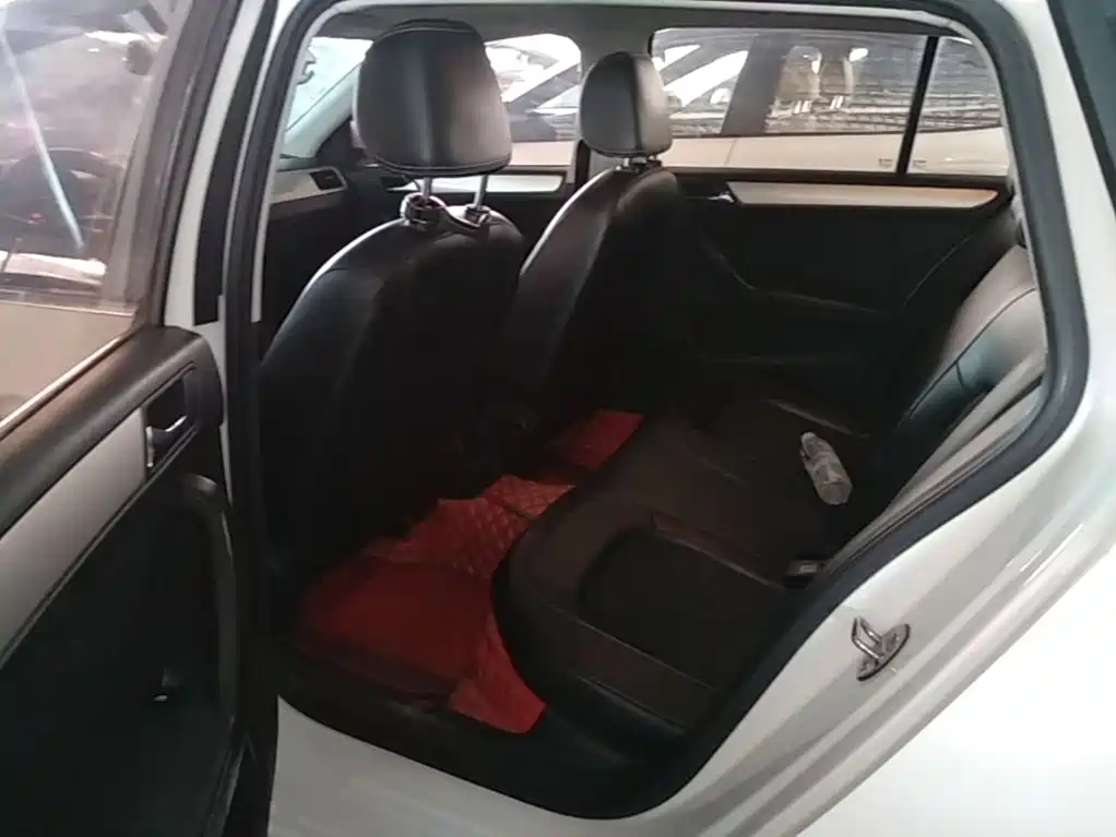 صورة 17 - Škoda Skoda Rapid Spaceback