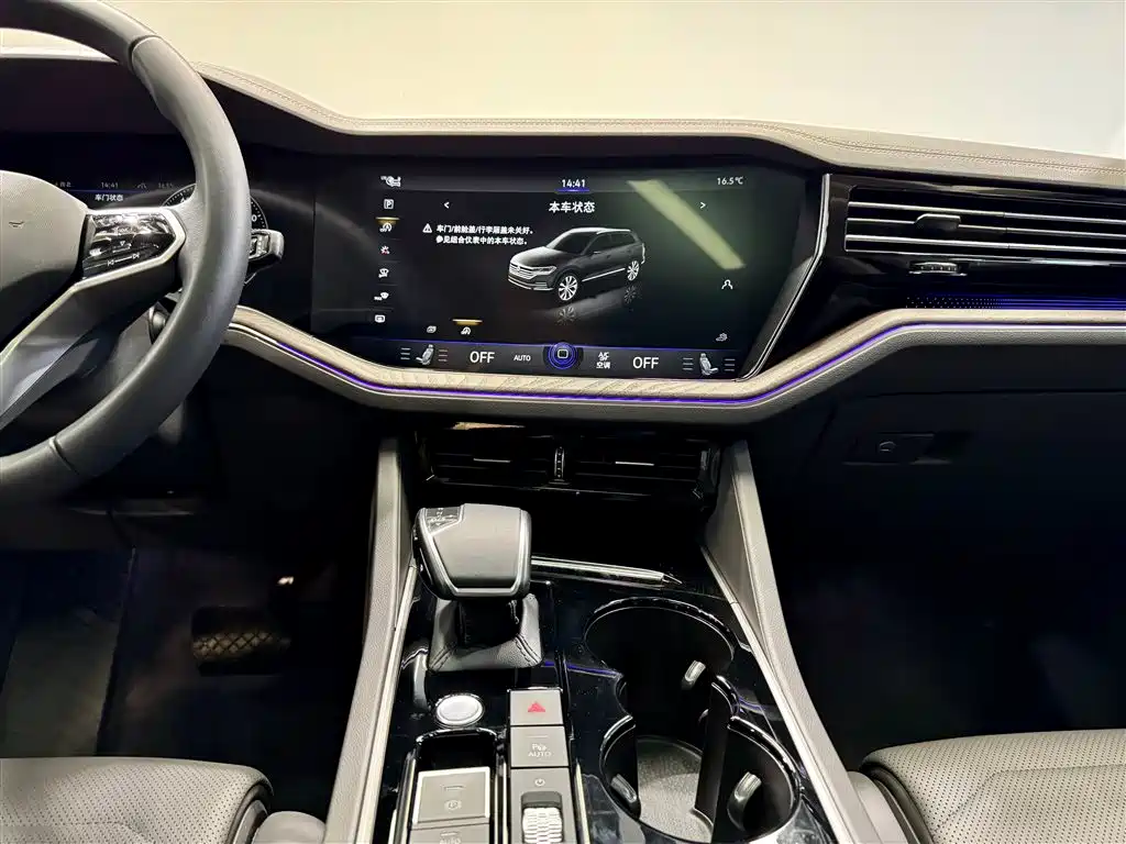 Volkswagen Touareg 2023 3.0TSI R-Line Black Sports Package фото 27