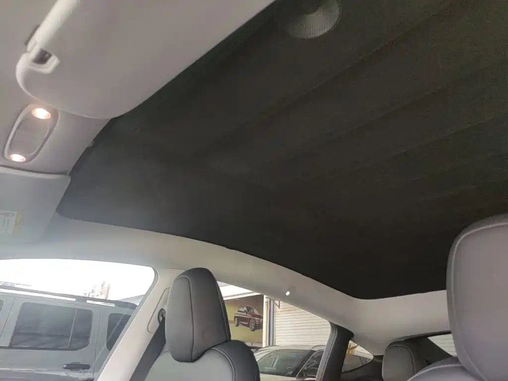 Фото 17 - Tesla Model Y