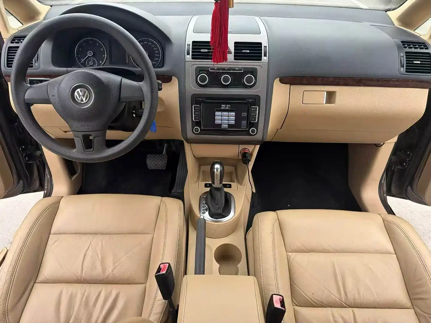 صورة 5 - Volkswagen Touran