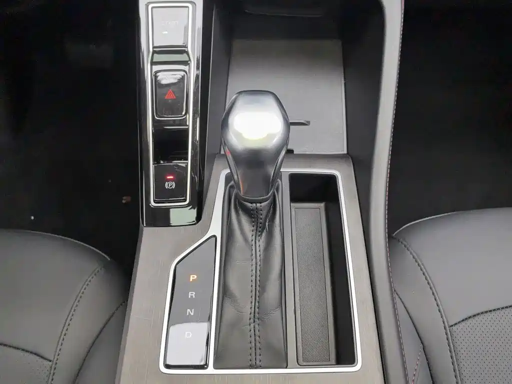 Roewe i5 2025 2026 1.5L CVT Luxury