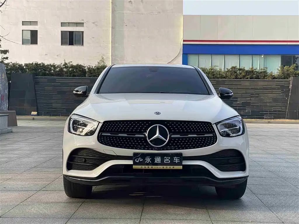 Mercedes-Benz GLC Coupe 2020 GLC 260 4MATIC Coupe SUV фото 2