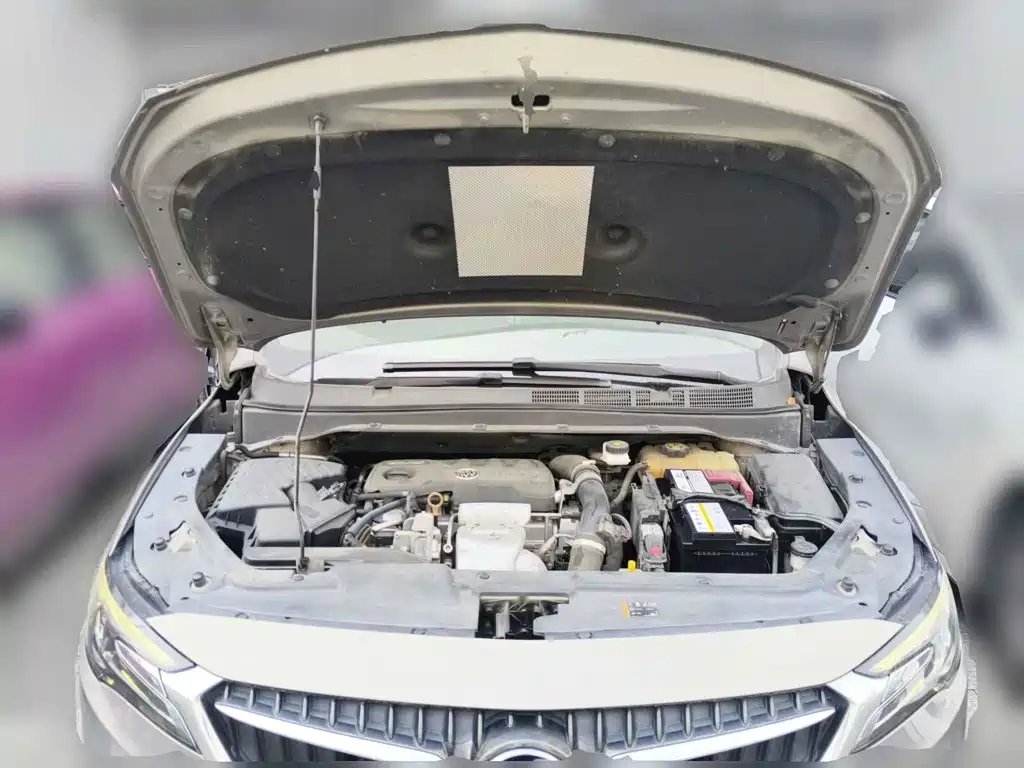 Photo 9 - Buick GL6